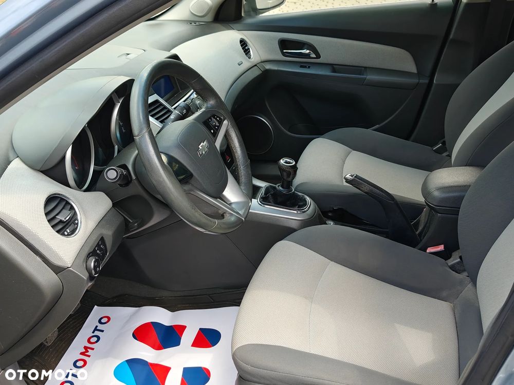 Chevrolet Cruze 2.0 LS - 6