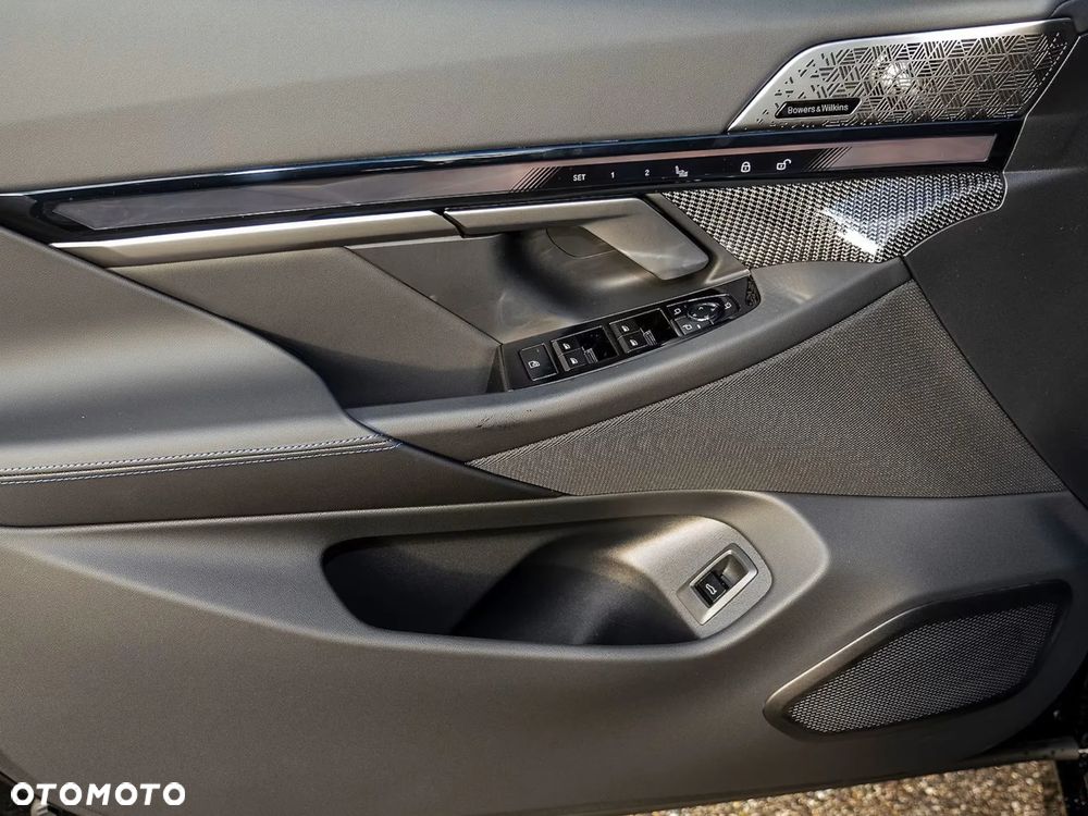 BMW Seria 5 540d xDrive mHEV M Sport - 9