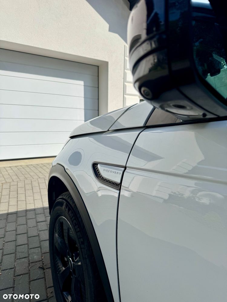 Land Rover Discovery Sport 2.0 D165 mHEV R-Dynamic SE - 16