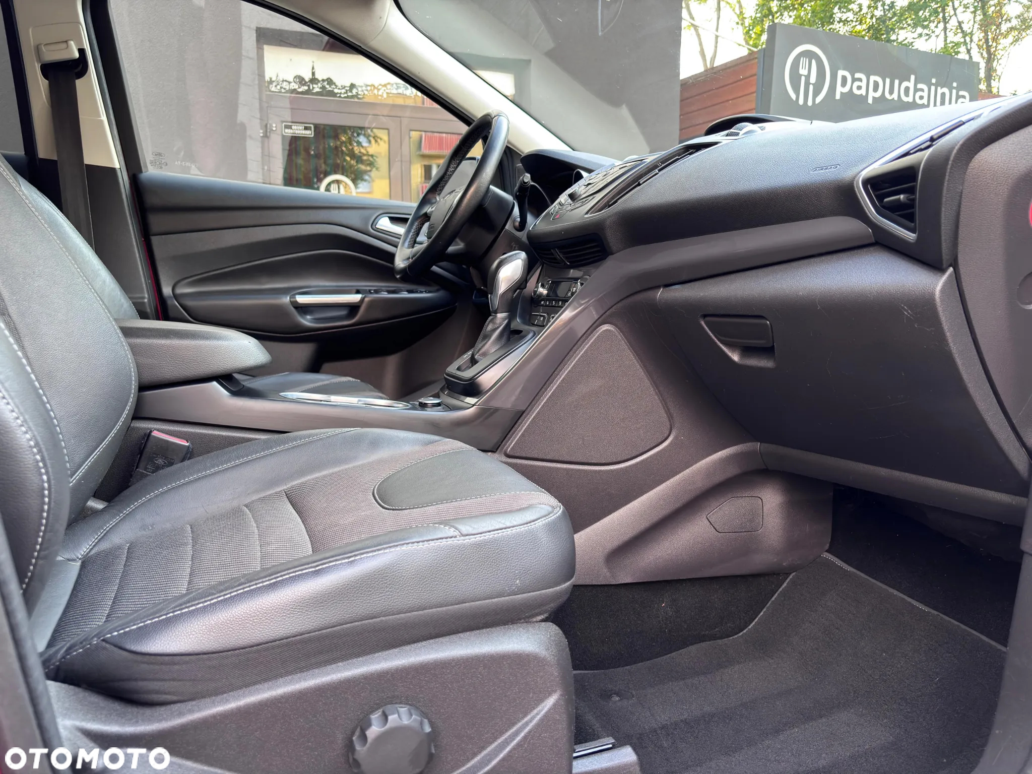 Ford Kuga - 24