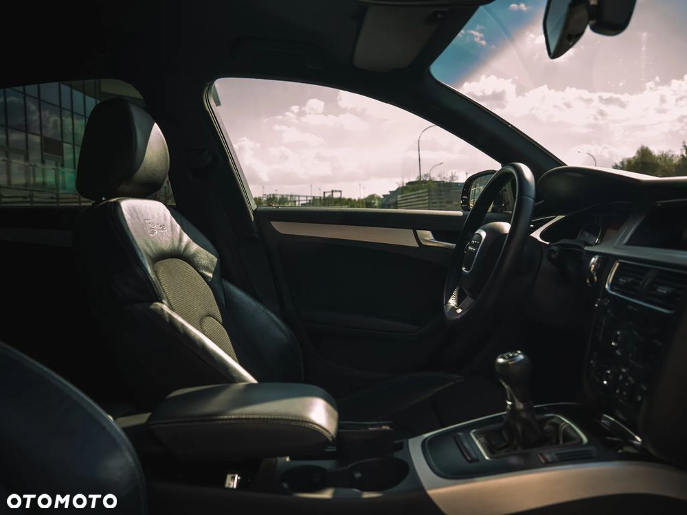 Audi A4 Limousine 2.0 TFSI S line Sportpaket (plus) - 13