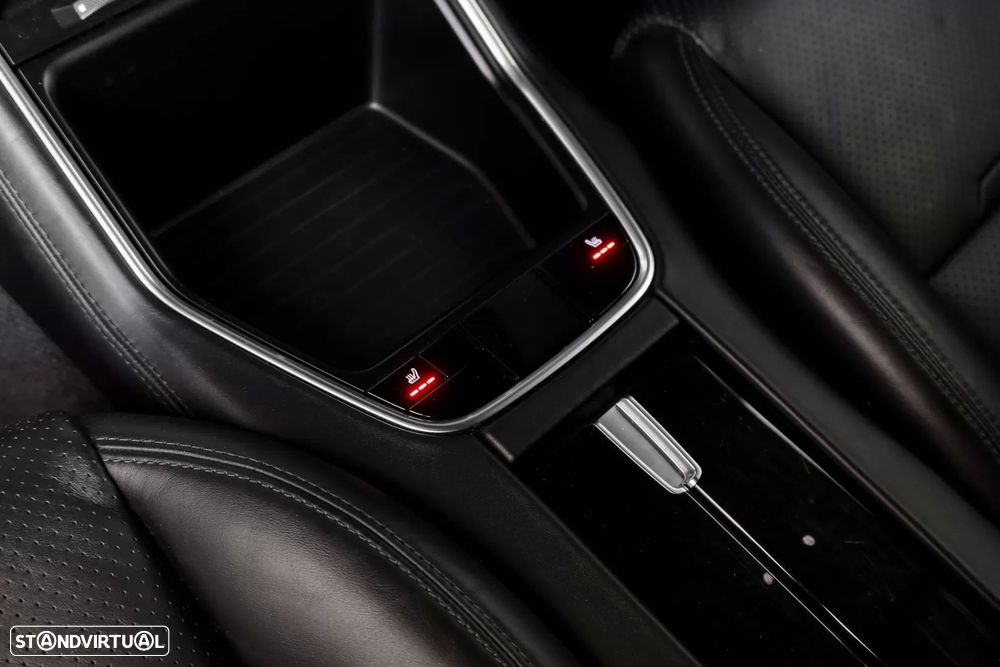 Porsche Panamera 4 E-Hybrid - 20