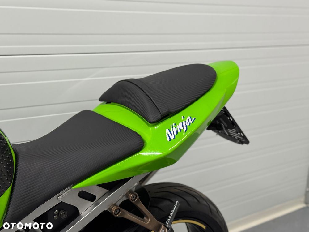 Kawasaki ZXR - 24