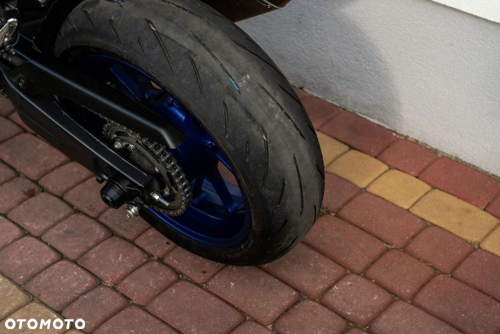Yamaha R7 - 9