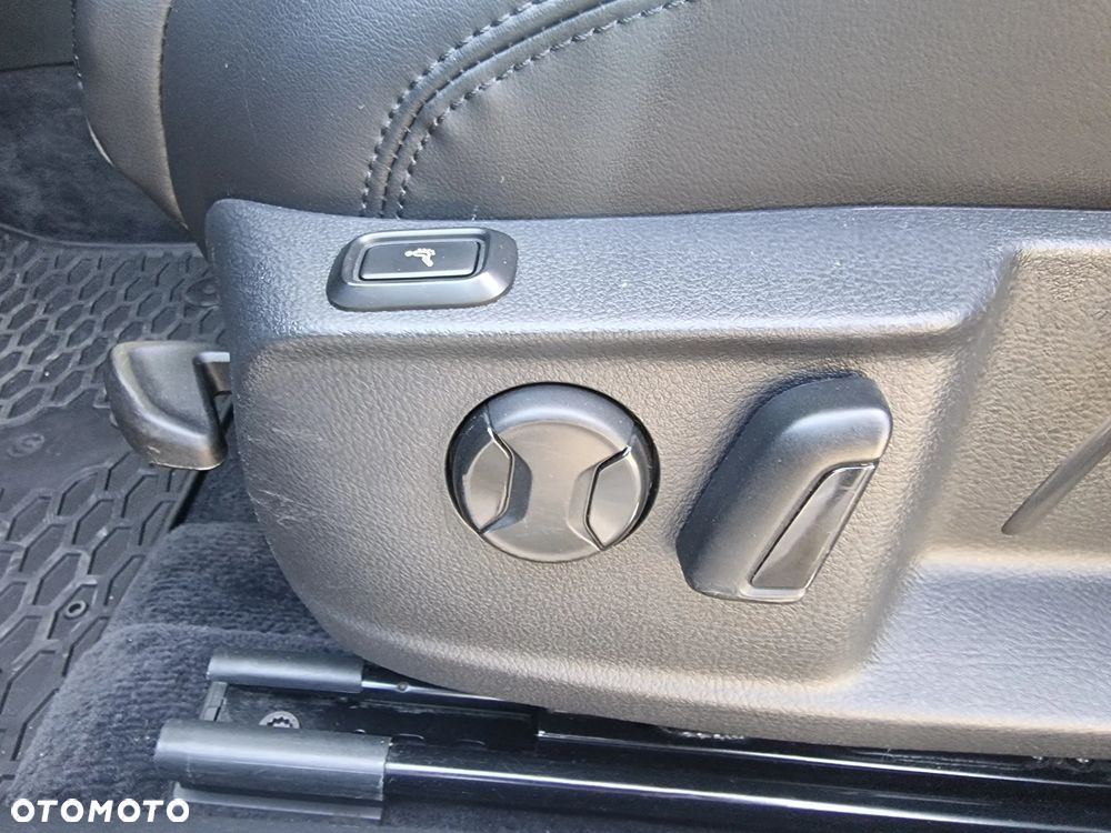 Volkswagen Passat 2.0 TDI BMT Highline DSG - 27
