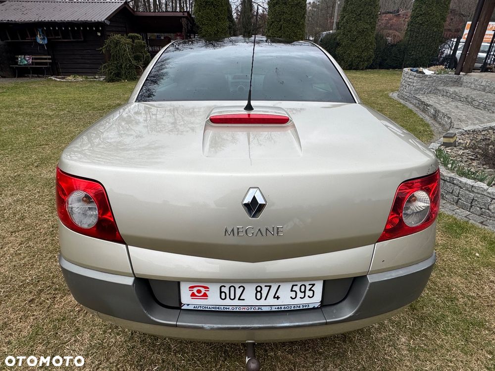 Renault Megane 2.0 Luxe Privilege - 11