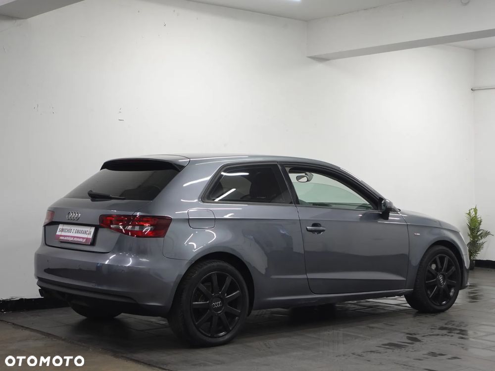 Audi A3 Sportback 2.0 TDI Ambiente - 8
