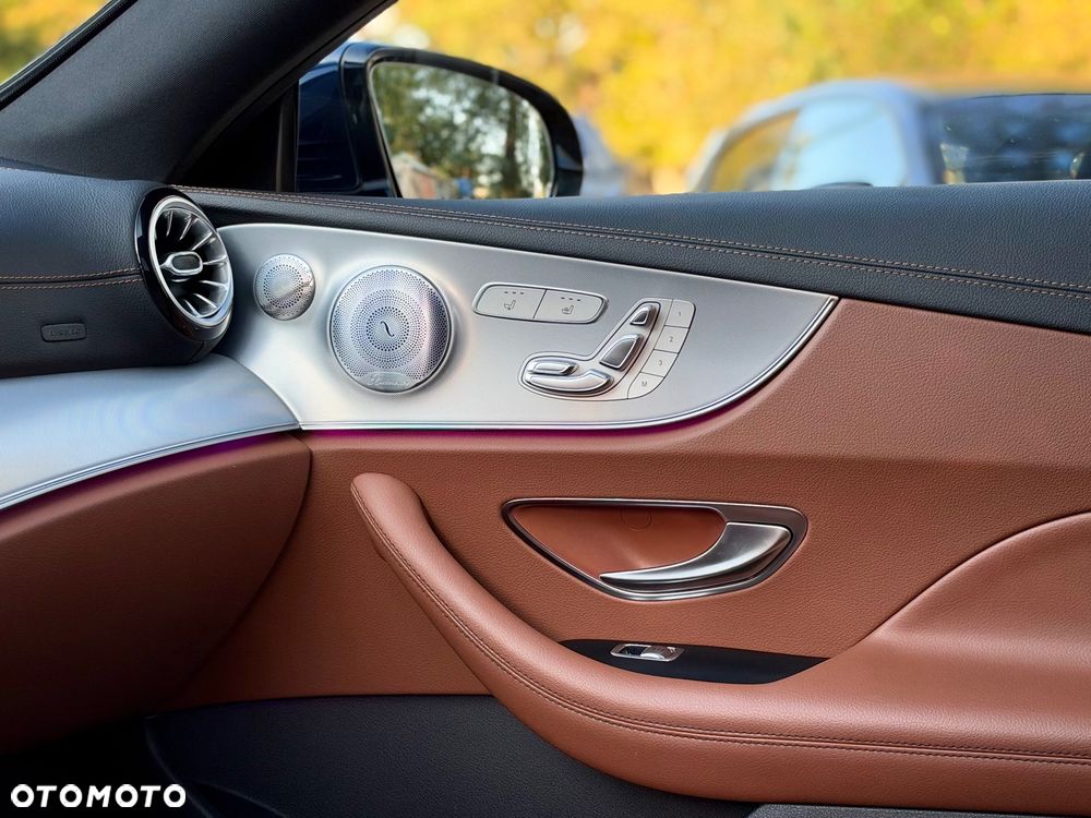 Mercedes-Benz Klasa E 220 d 4-Matic 9G-TRONIC - 25