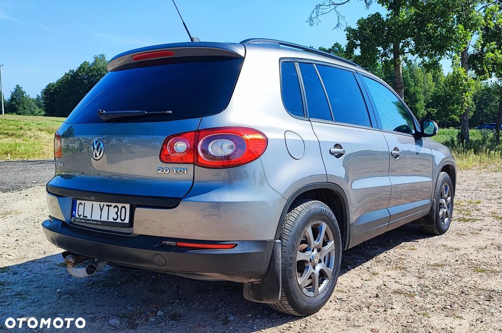 Volkswagen Tiguan - 11