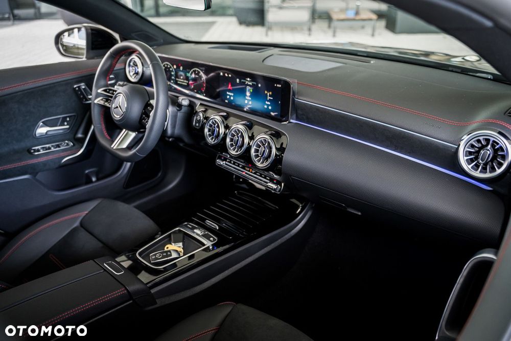 Mercedes-Benz CLA - 15