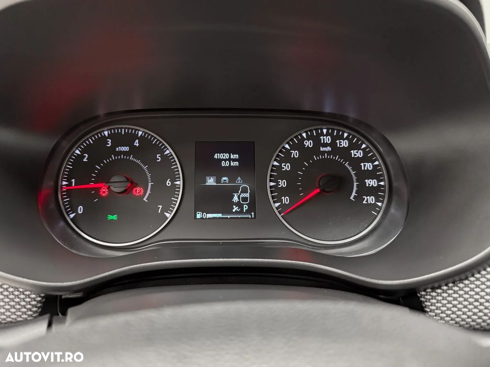 Dacia Logan TCe 90 CVT Comfort - 26