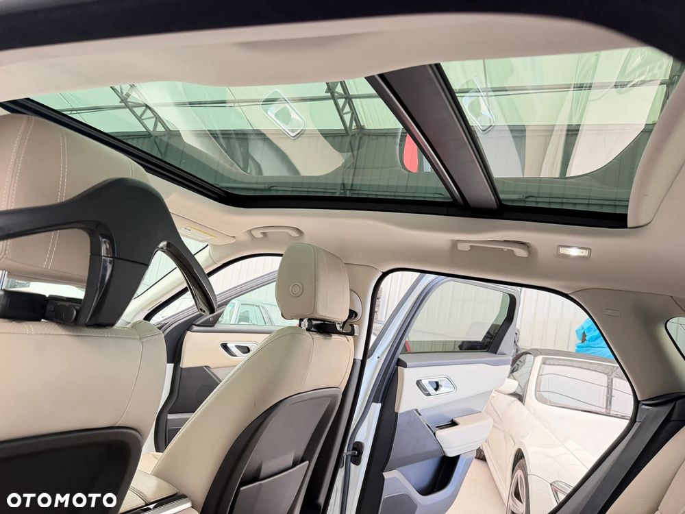 Land Rover Range Rover Velar 3.0 R-Dynamic HSE - 13