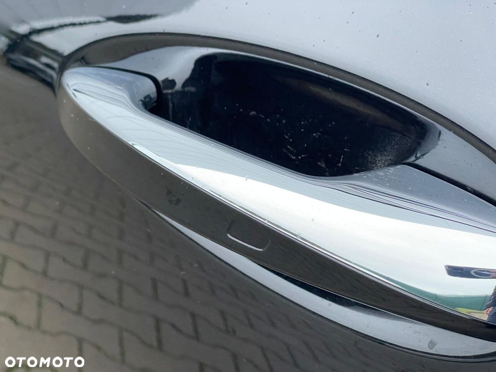 Mercedes-Benz CLA - 21