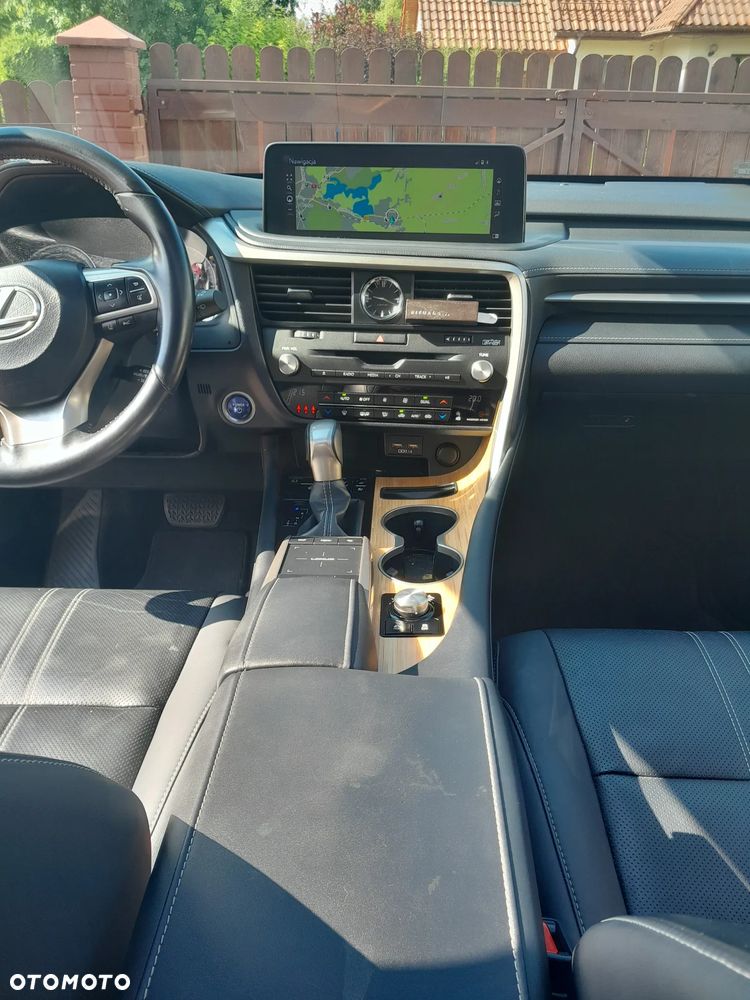 Lexus RX - 9