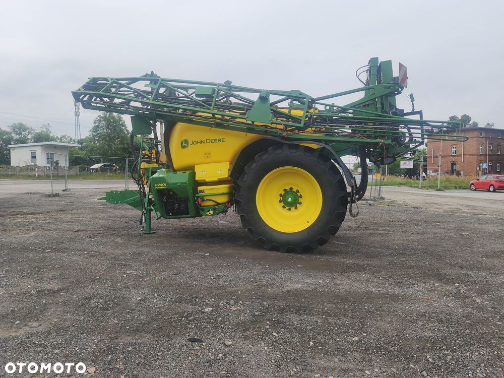 John Deere R740i - 1