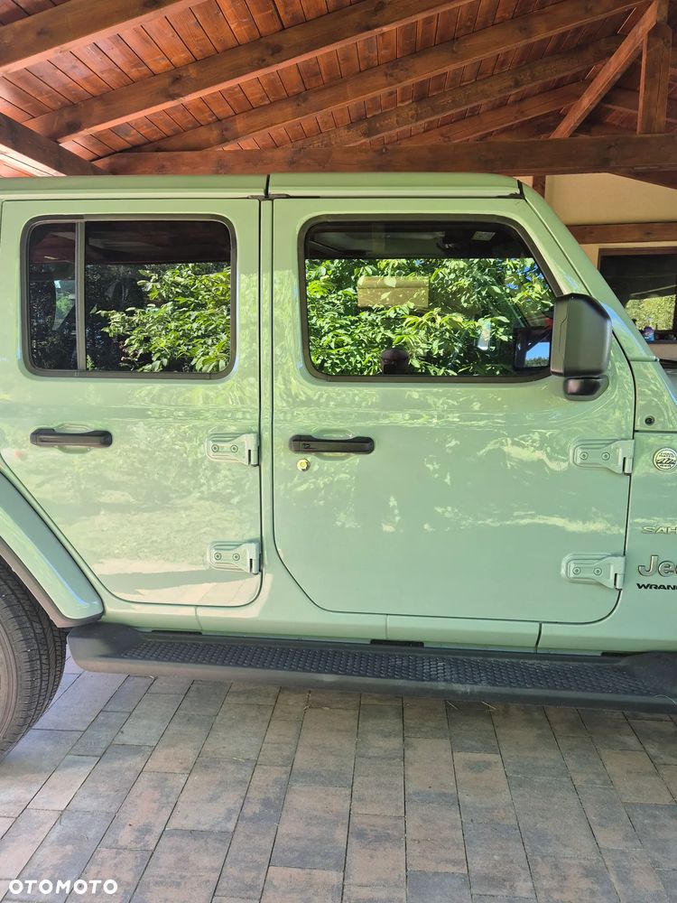 Jeep Wrangler - 4