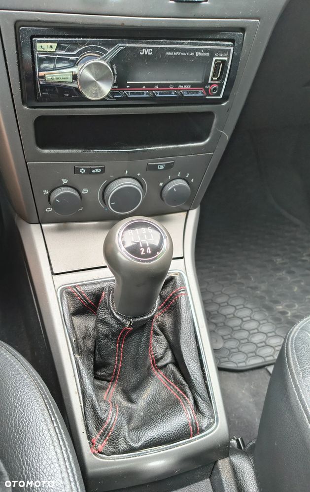 Opel Astra - 10