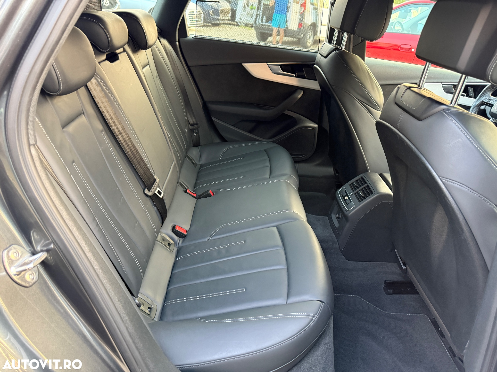 Audi A4 Avant 35 TDI S tronic S line - 7
