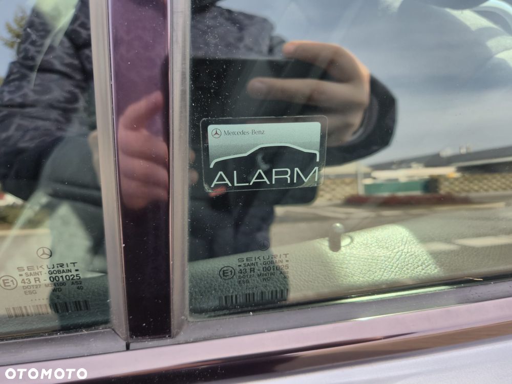 Mercedes-Benz Klasa E 240 Classic - 18