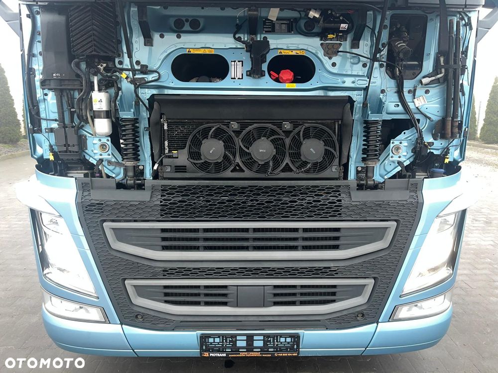 Volvo FH 500 / WERSJA LIMITOWANA / PEŁEN SERWIS / GLOBETROTTER XL / XENON - 37