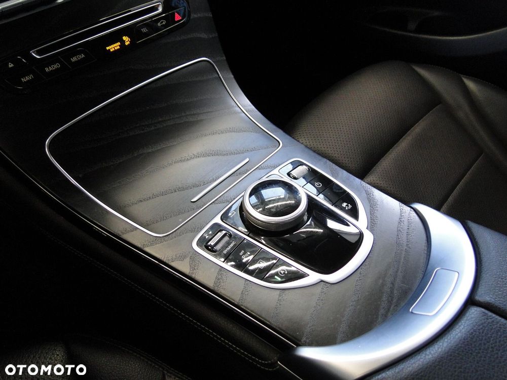 Mercedes-Benz GLC - 29