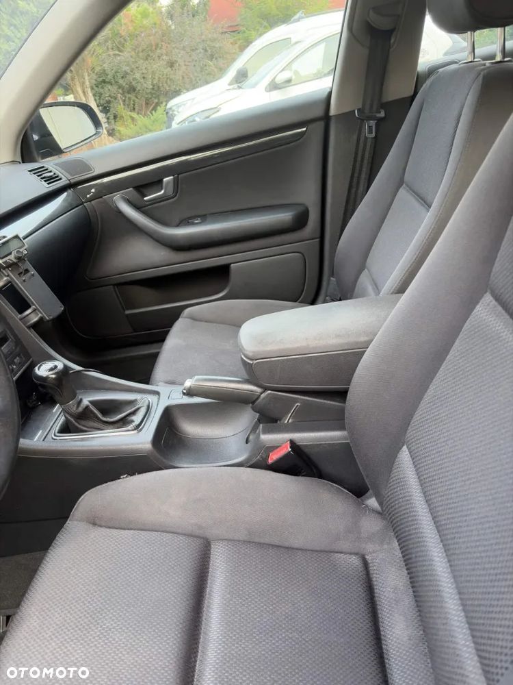 Audi A4 Limousine - 16