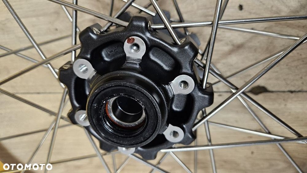 Felga Honda CRF 1100 Africa Twin 21x2.15 - 8