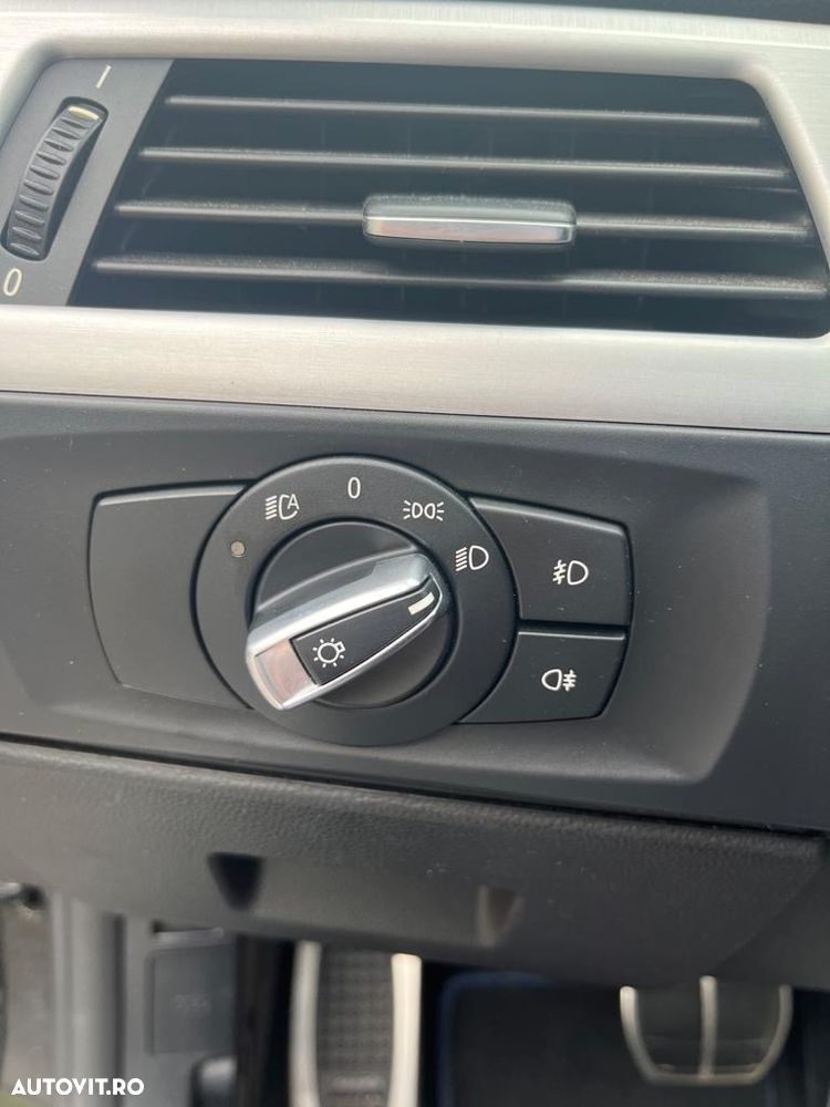 BMW Seria 3 320d xDrive DPF Aut. Edition Sport - 13