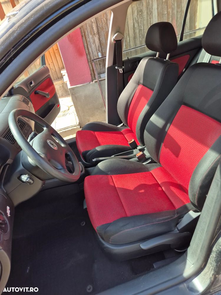 Volkswagen Golf 2.0 - 14