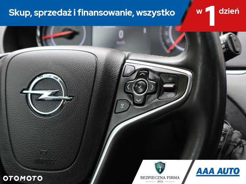 Opel Insignia - 17