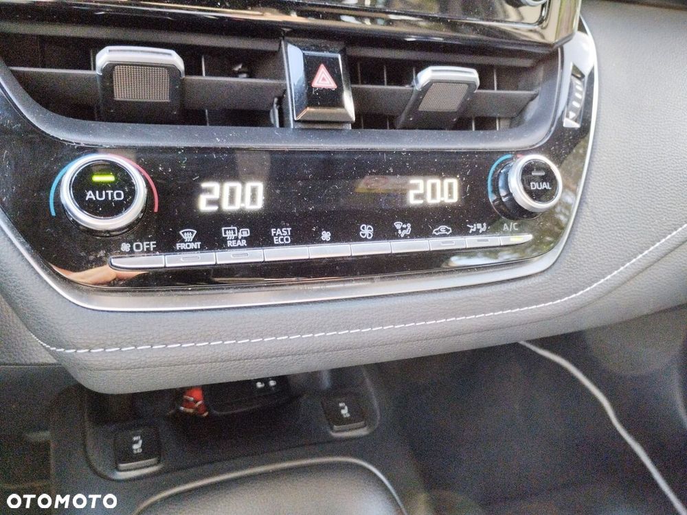 Toyota Corolla 1.8 Hybrid Comfort - 19
