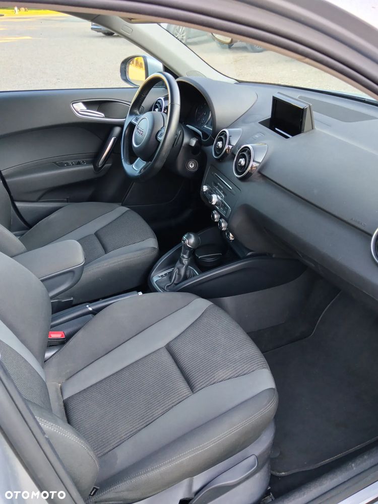 Audi A1 Sportback 1.0 TFSI ultra S tronic - 11
