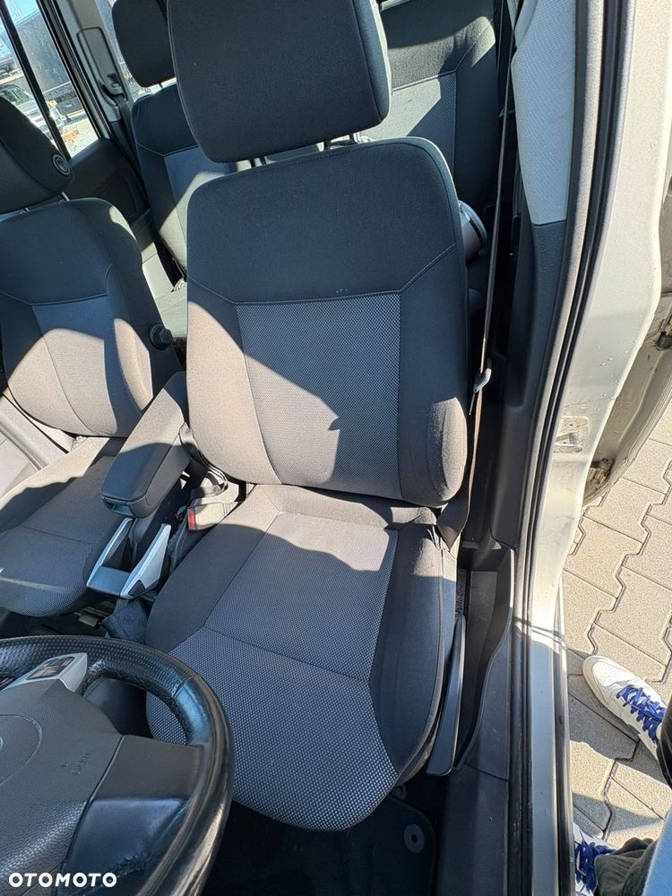 Opel Zafira - 12