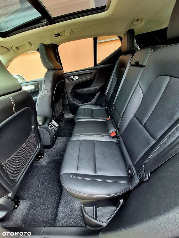 Volvo XC 40 D4 AWD Geartronic Momentum - 9