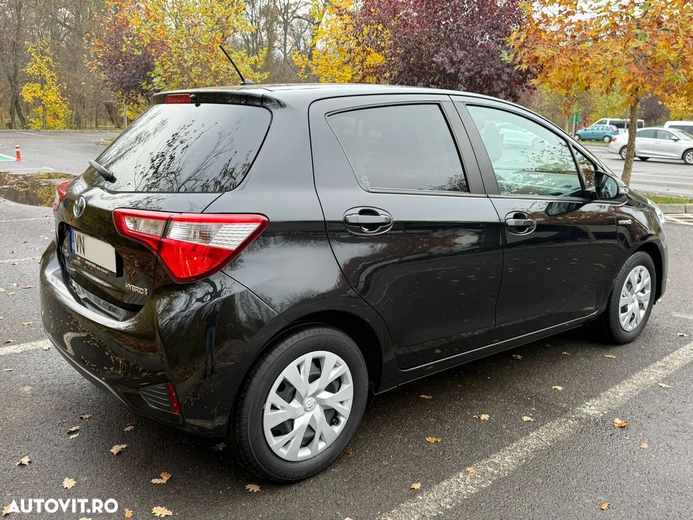 Toyota Yaris 1.5 VVT-i HSD Exclusive - 4