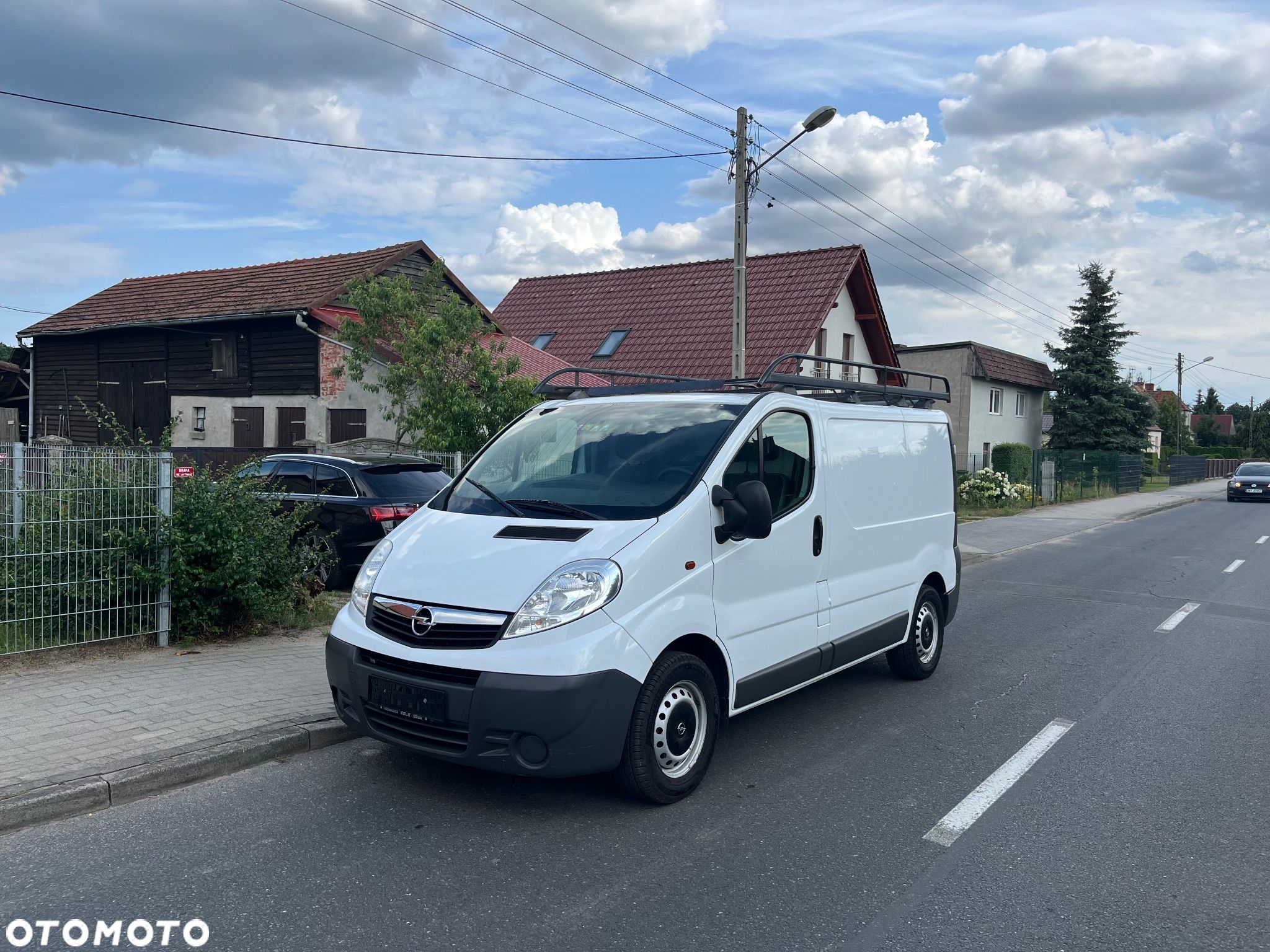 Opel Vivaro - 1
