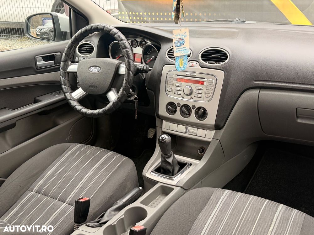 Ford Focus 1.6 TDCI DPF Style - 14