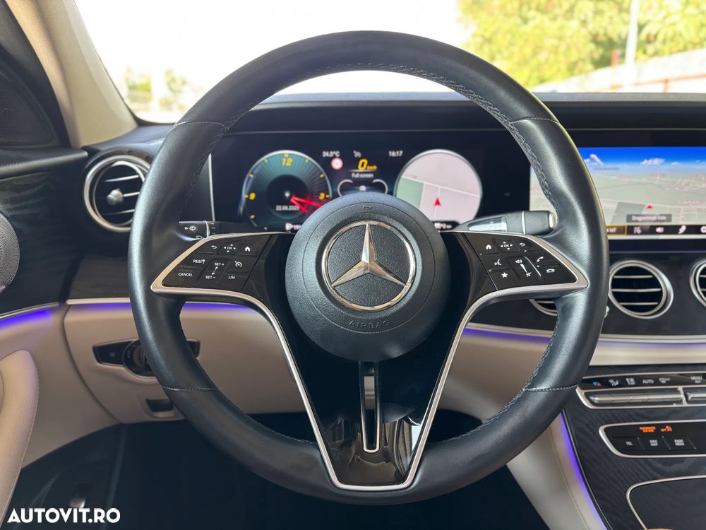 Mercedes-Benz E - 21
