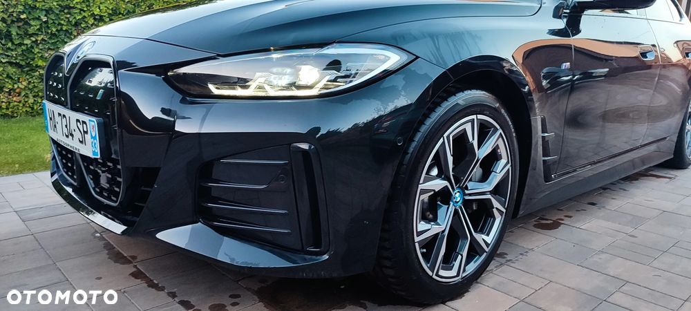 BMW i4 - 13