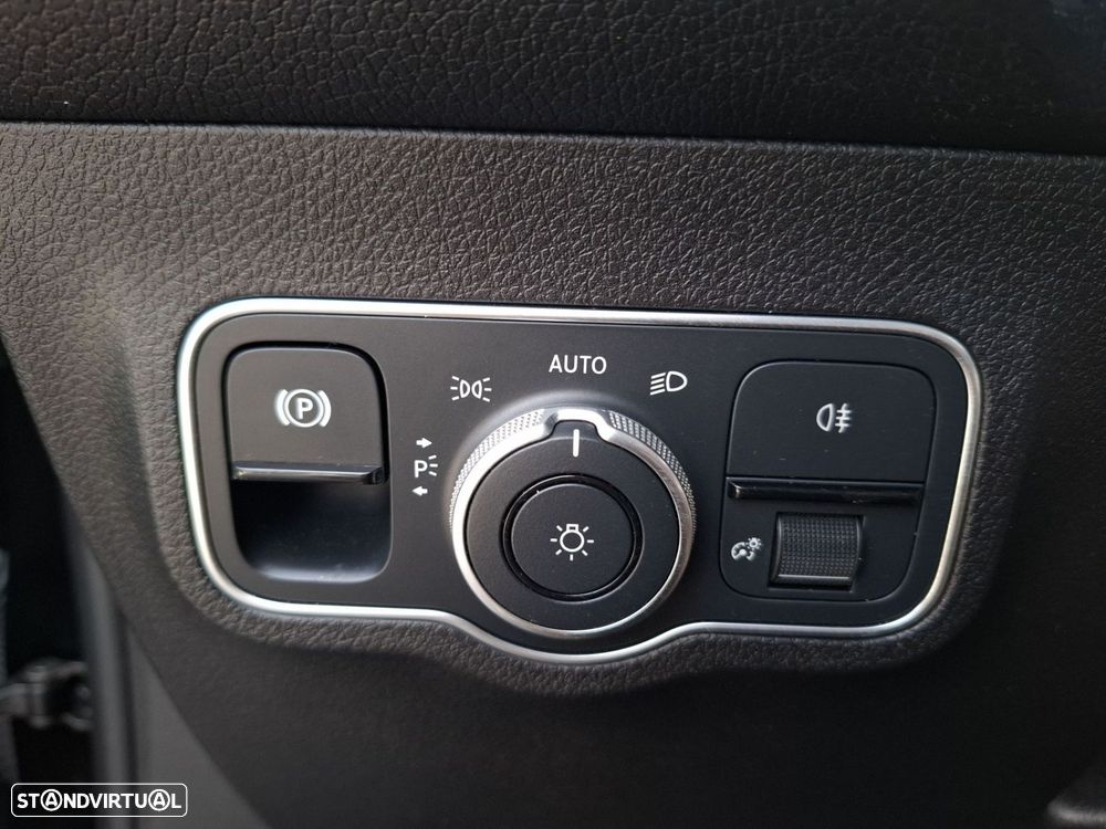 Mercedes-Benz GLB 180 d Progressive - 19