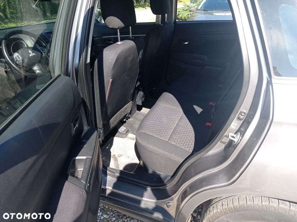 Mitsubishi ASX 1.6 Inform - 11