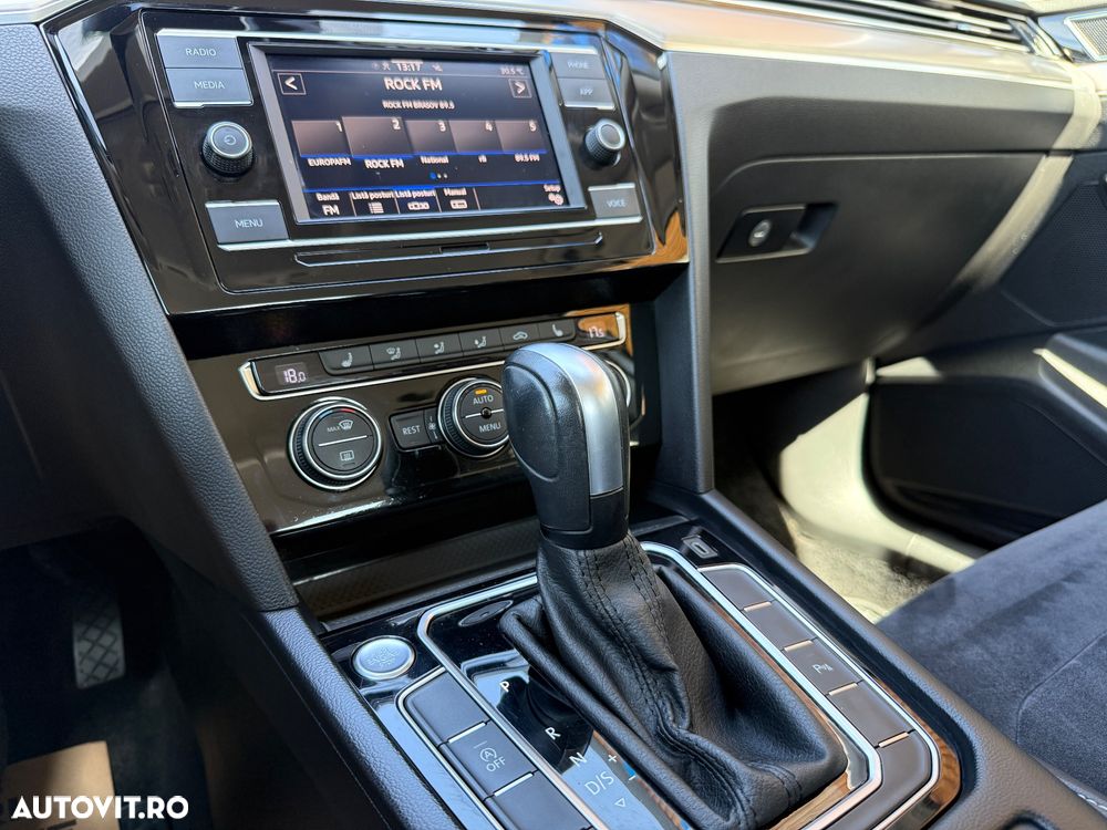 Volkswagen Passat 2.0 TDI DSG Highline - 21