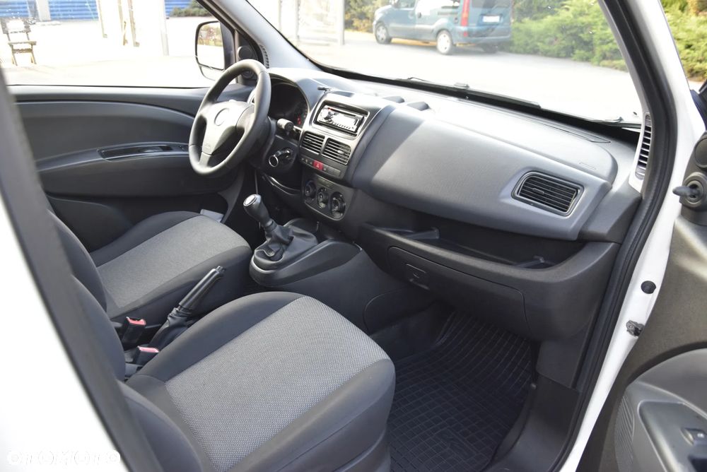 Fiat DOBLO - 16