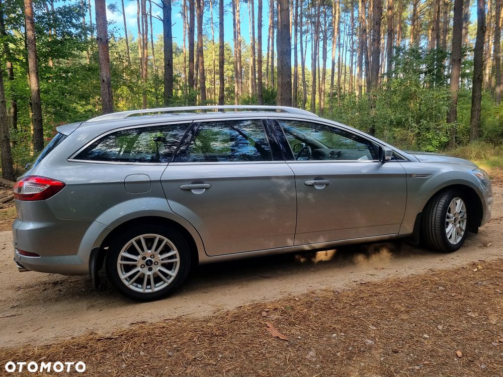 Ford Mondeo - 32