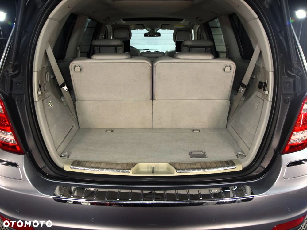 Mercedes-Benz GL - 11
