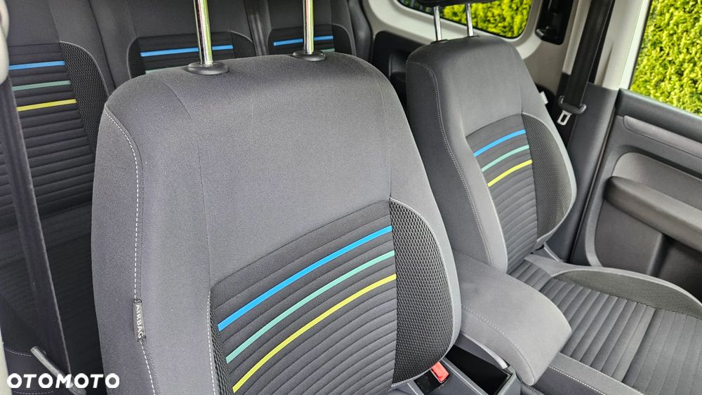 Volkswagen Caddy Comfortline - 11