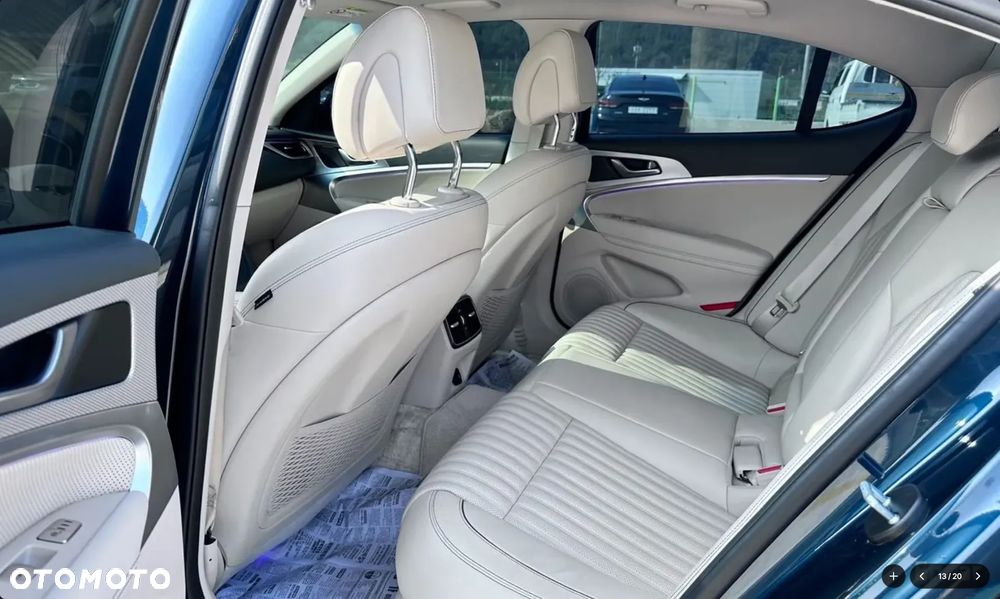 Genesis G70 2.0T RWD 8AT Premium - 14