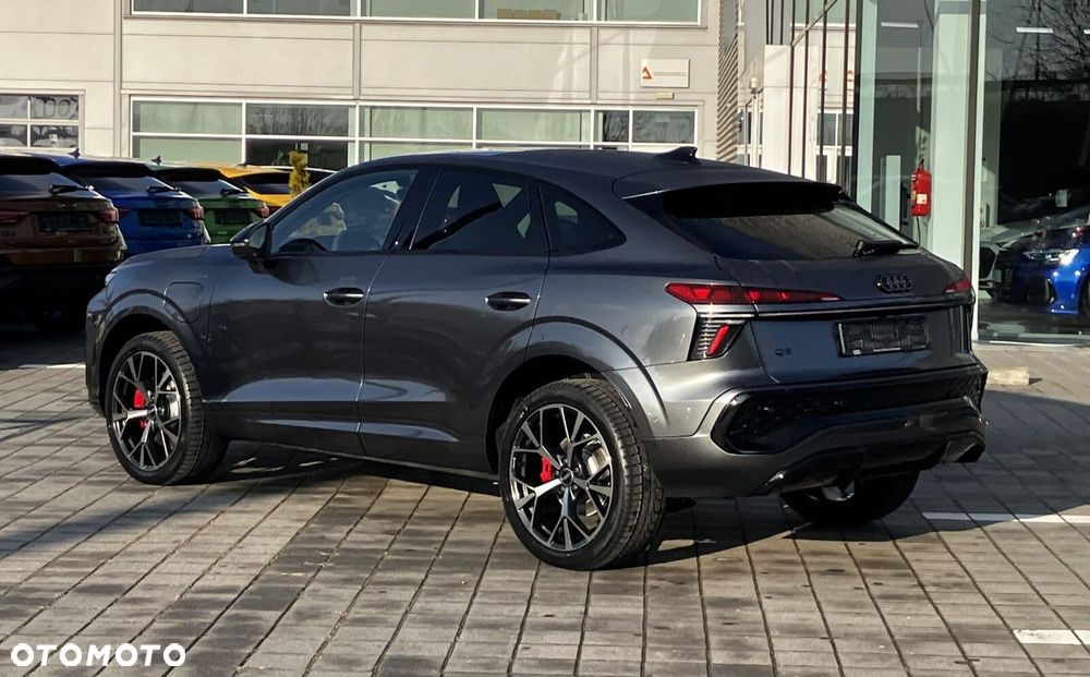 Audi Q3 Sportback - 8