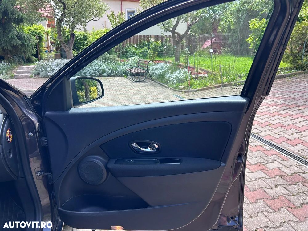 Renault Fluence 1.5 dCi Pro - 13