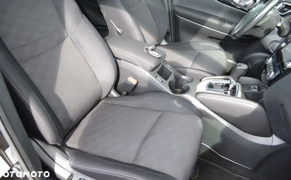Nissan Qashqai 1.6 dCi Xtronic TEKNA+ - 35